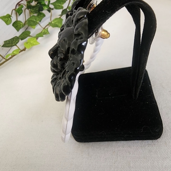 Big Bold Lion Doorknocker Black and White Statement Earrings - Picture 7 of 8